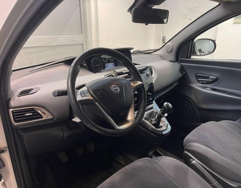Lancia Ypsilon Ypsilon 1.2 69 CV 5 porte Platinum