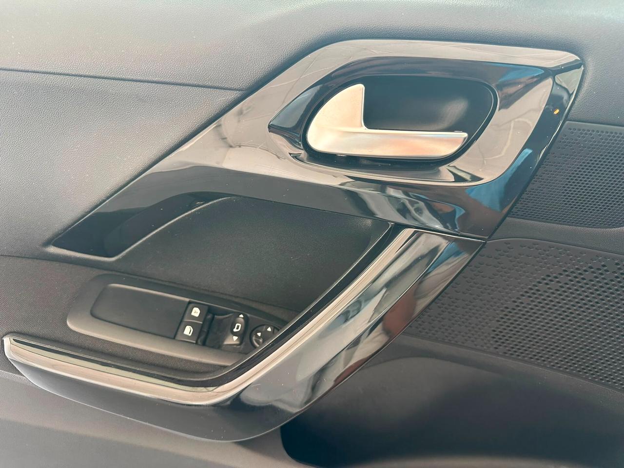Peugeot 208 1.2 Allure 2015