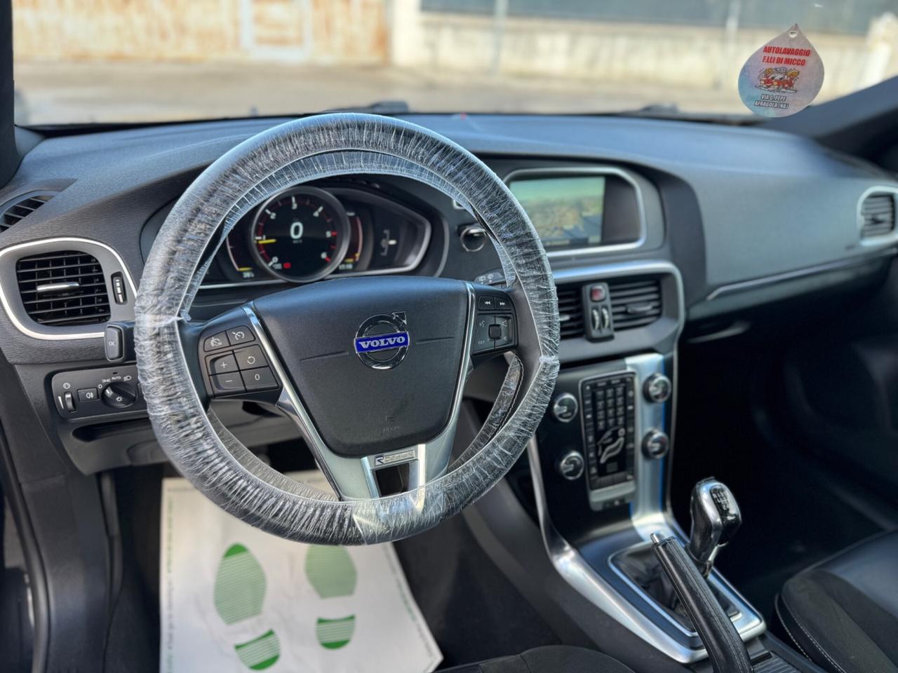 Volvo V40 D2 1.6 diesel R-design NAVI Block Shaft