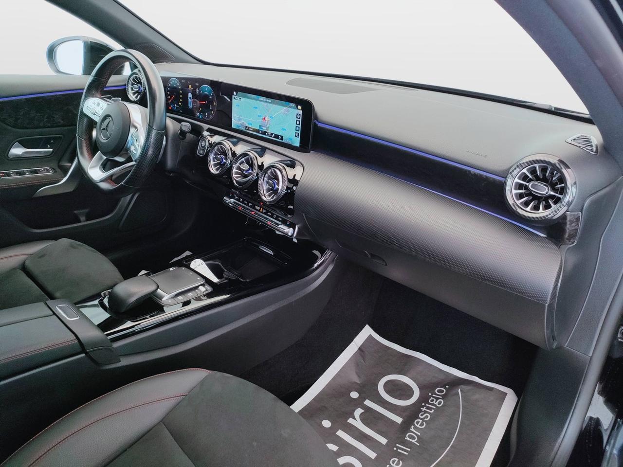 Mercedes-Benz Classe A - W177 2018 - A 180 d Premium auto