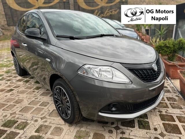 Lancia Ypsilon 1.0cc 70cv Hybrid ORO Km 0 Italiana