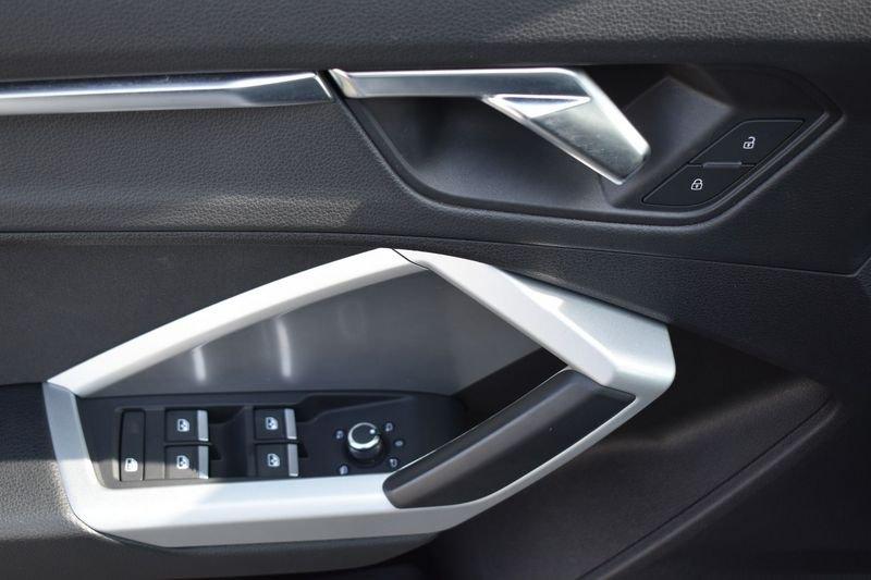 Audi Q3 35 TDI S tronic Business Advanced