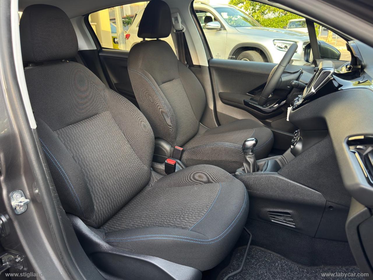 PEUGEOT 208 PureTech 82 S&S 5p. Signature
