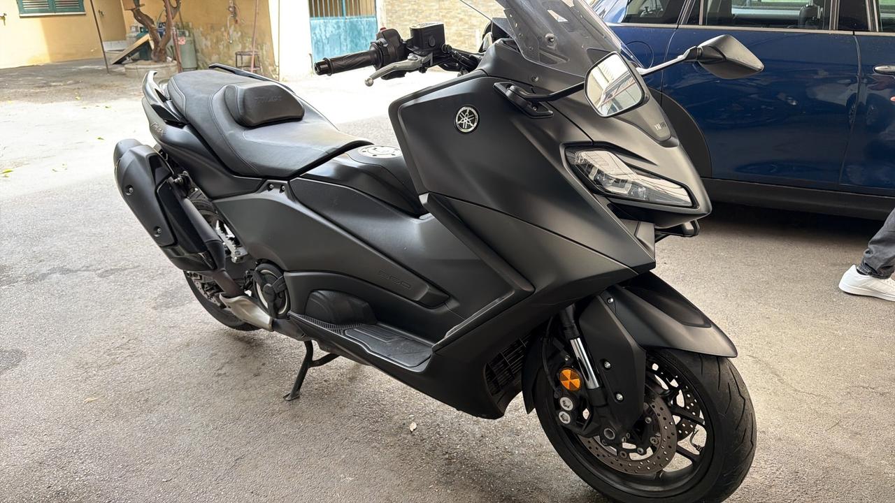 Yamaha T Max 560