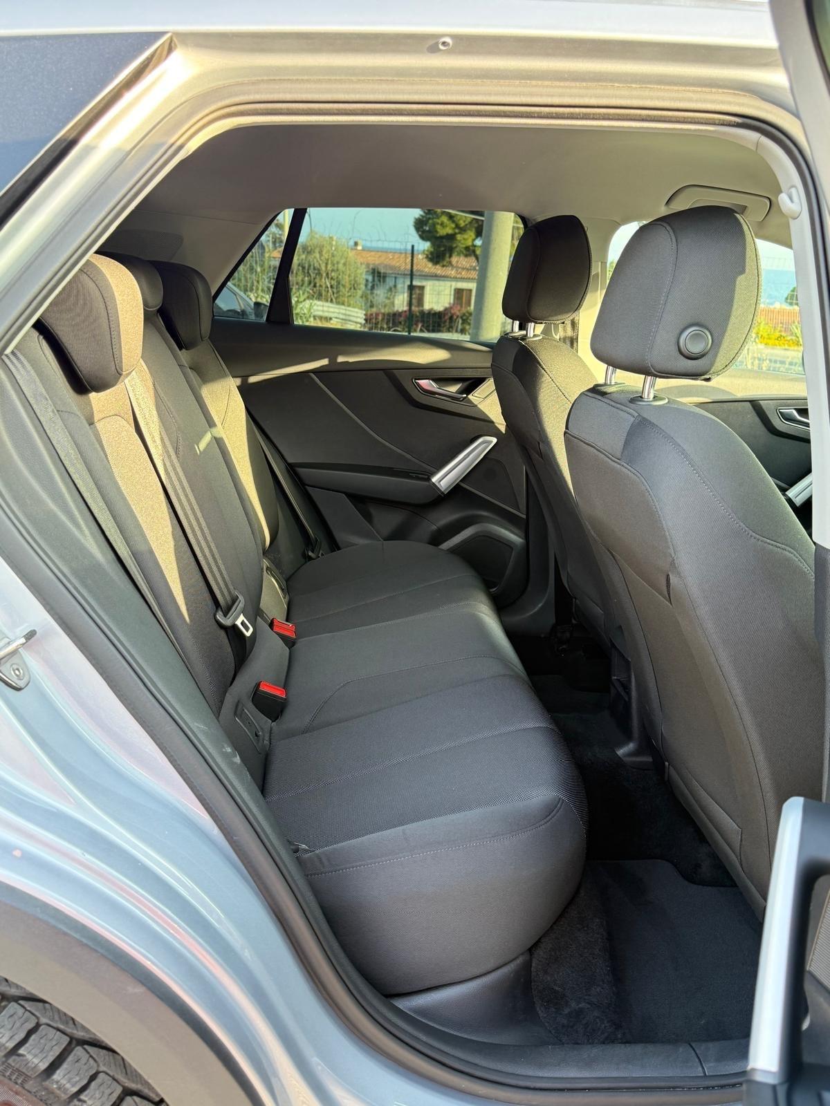 Audi Q2 35 TDI S tronic Business