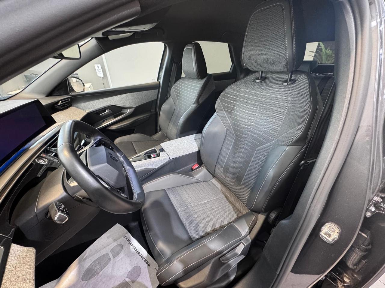 Peugeot 3008 Hybrid 136 e-DCS6 Allure