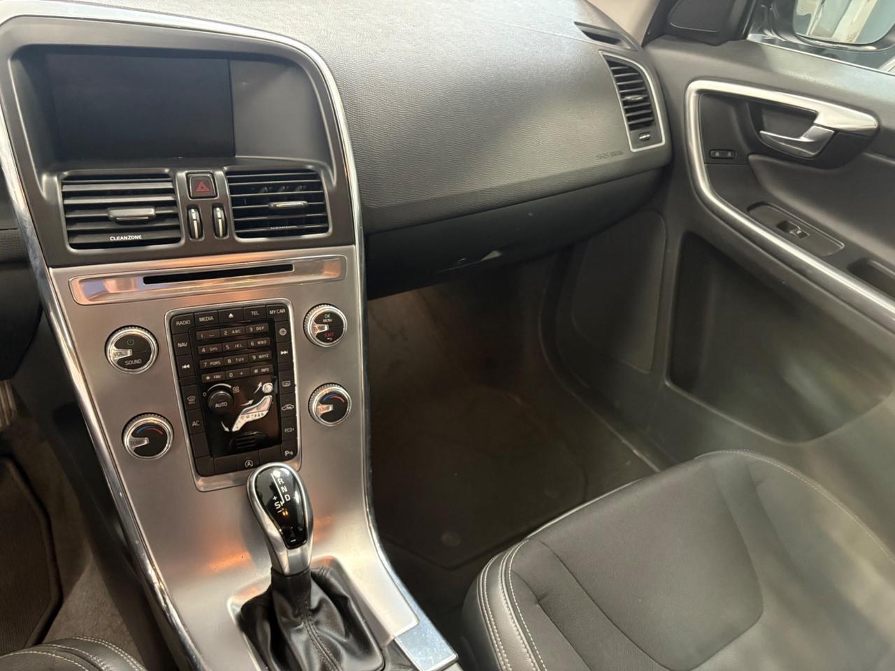 Volvo XC 60 XC60 D3 Geartronic R-design