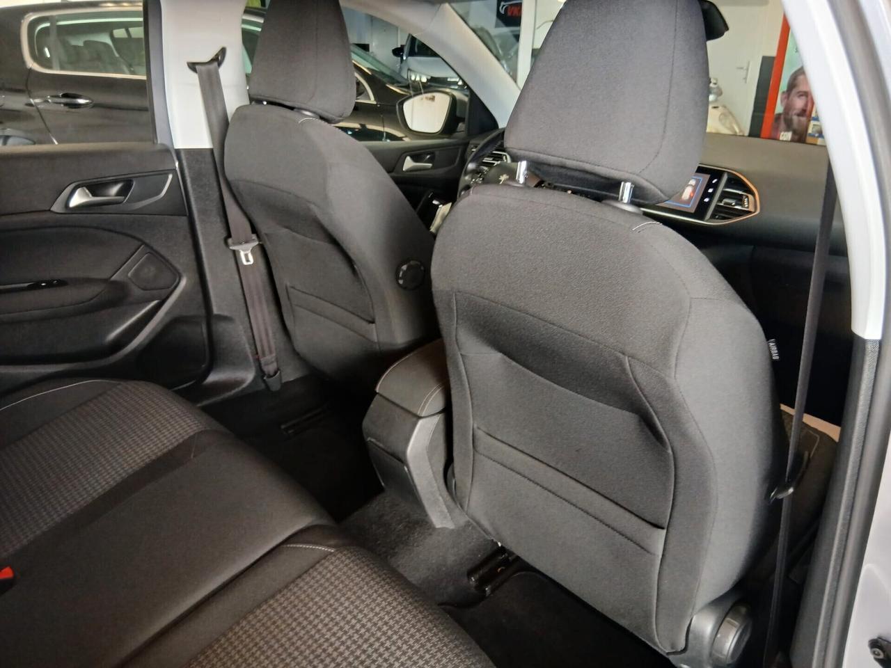 Peugeot 308 BlueHDi 130 S&S EAT6 SW Allure