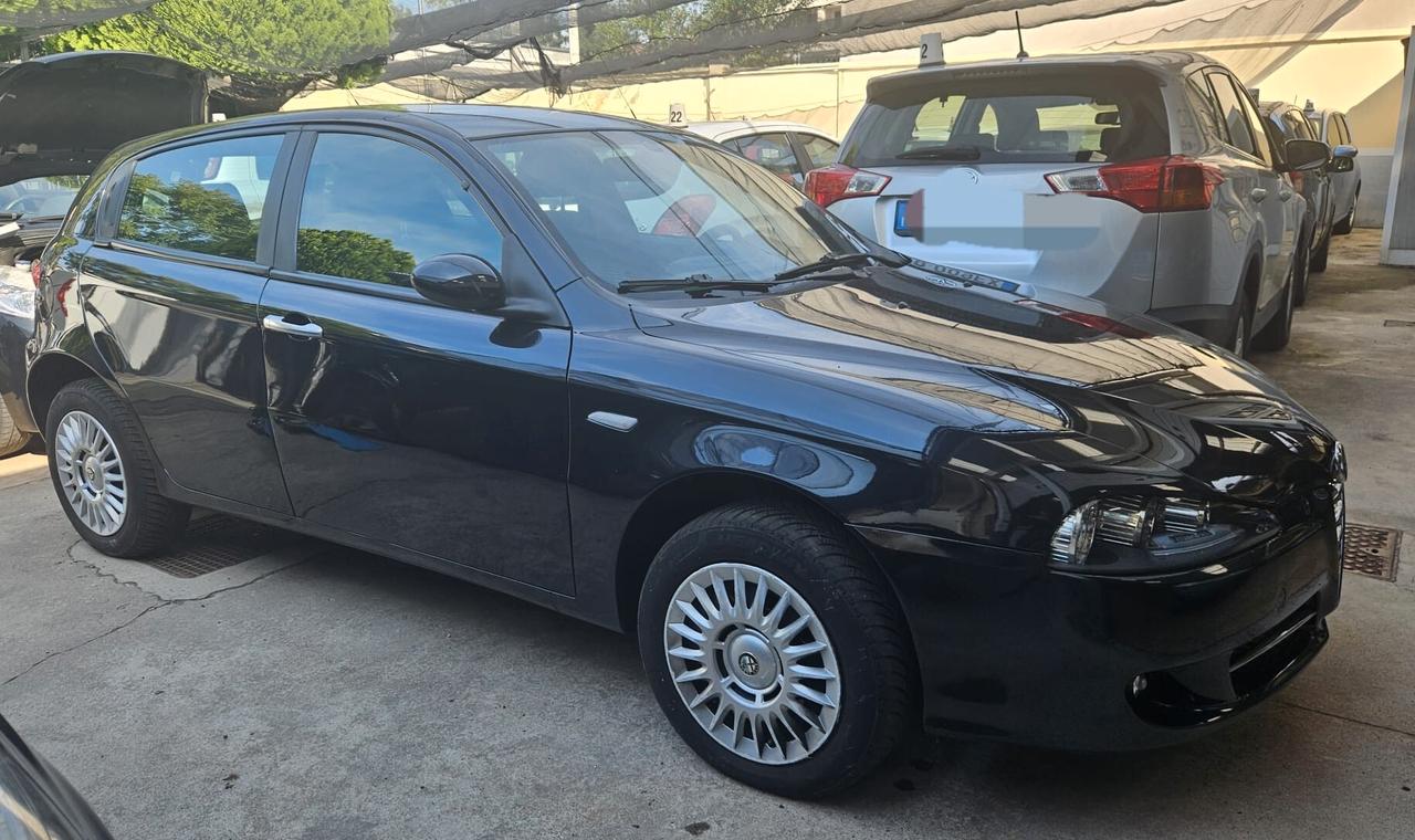 Alfa Romeo 147 1.6 16V TS 5 porte Black Line