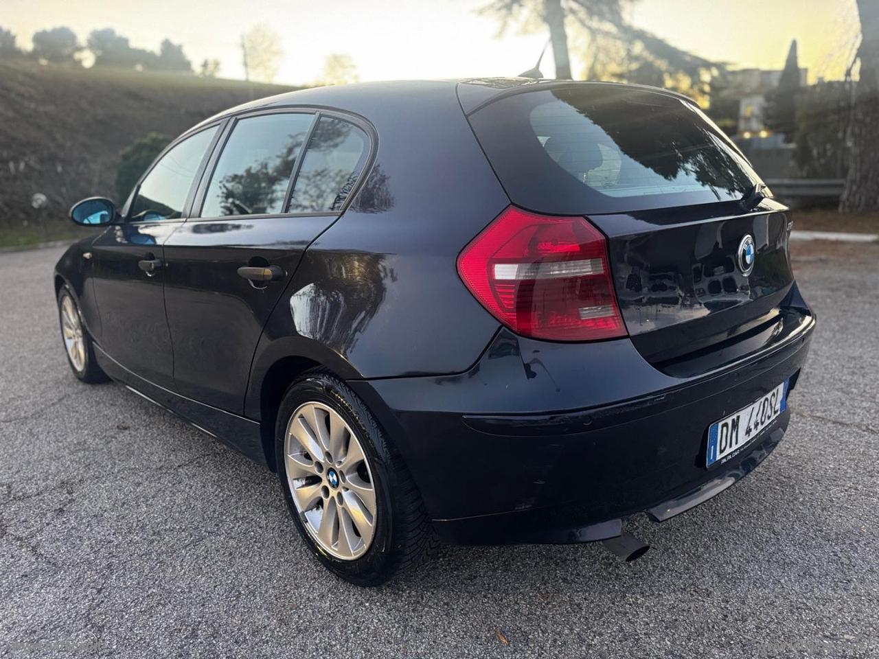 BMW 118d 5p. Futura