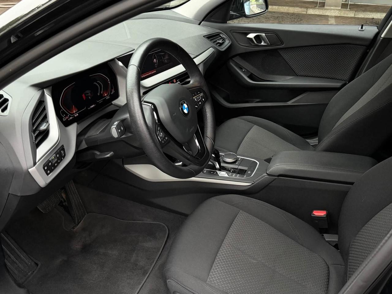 Bmw 116 116d 5p. Msport