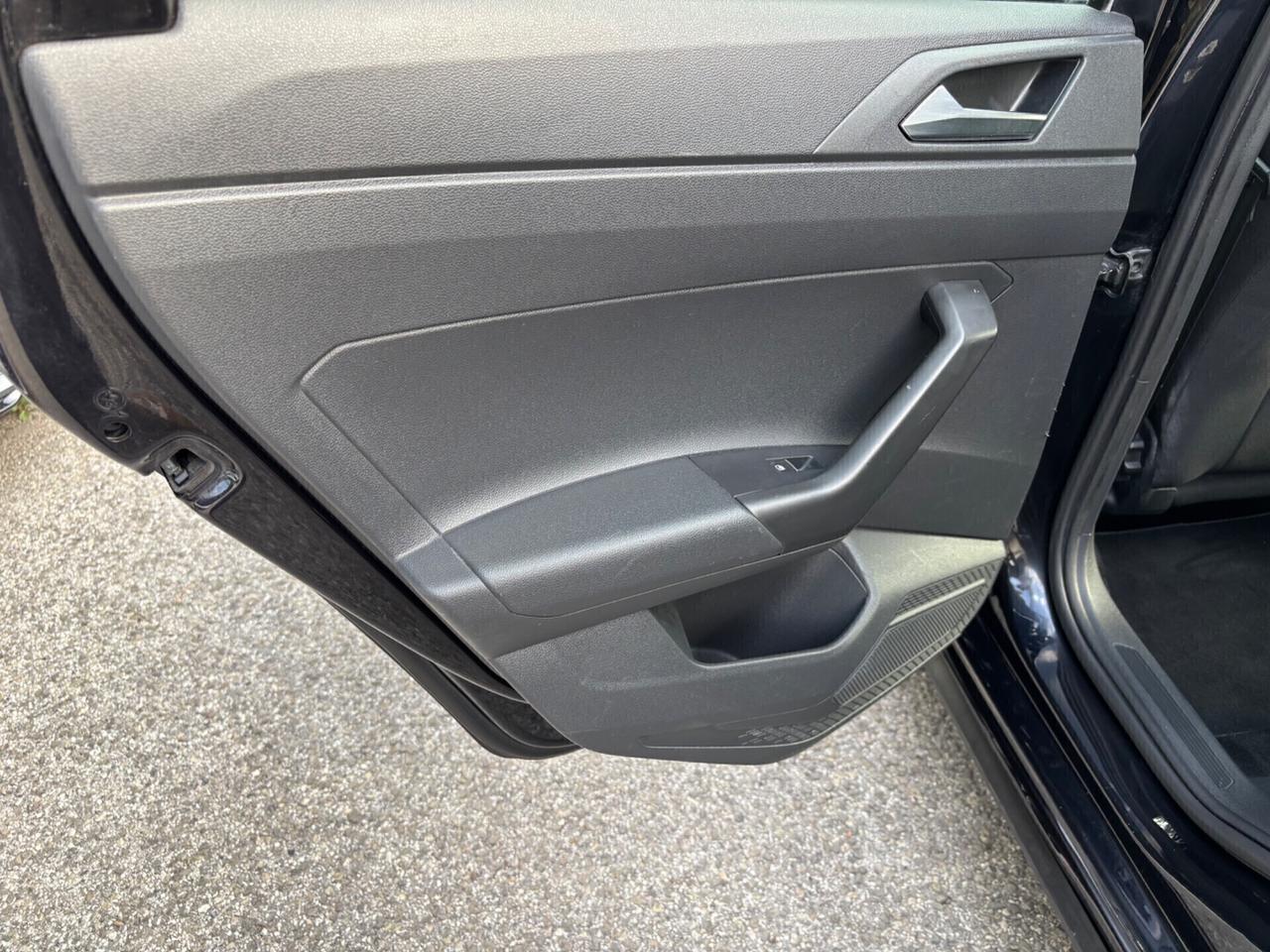 Volkswagen Polo 1.0 metano R-Line OK NEOPATENTATI