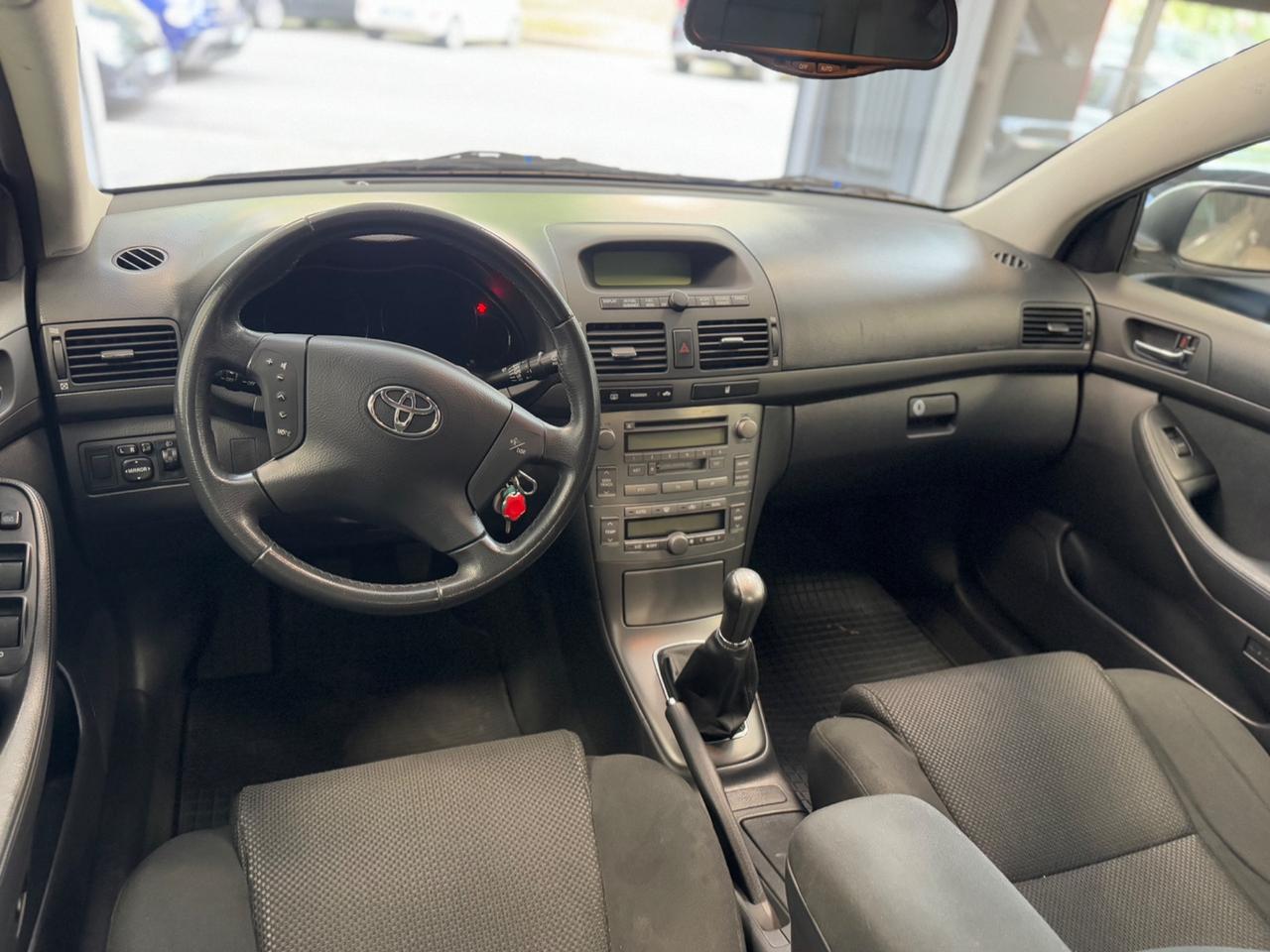 Toyota Avensis 1.8 16V