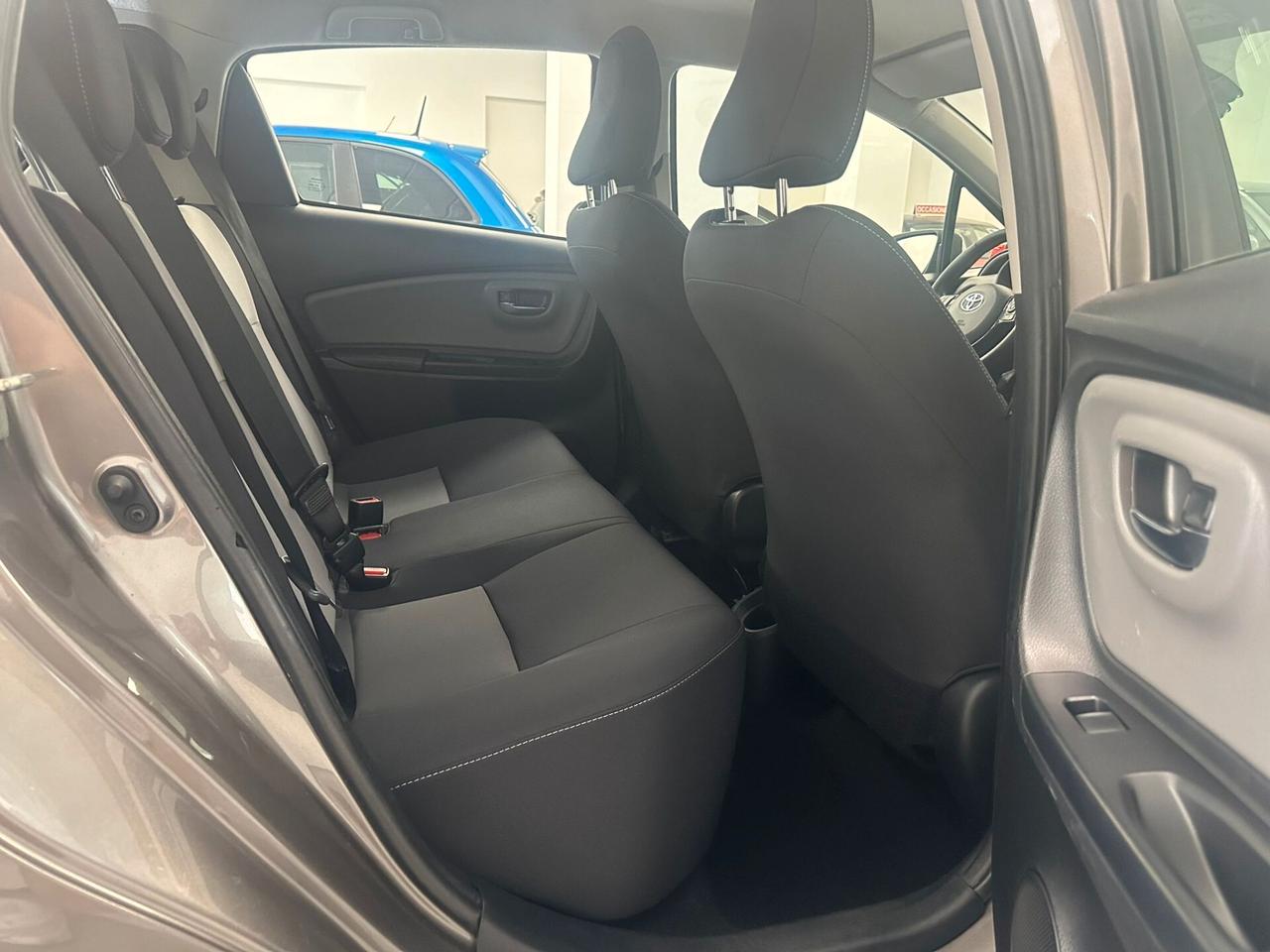 Toyota Yaris 1.0 72 CV 5 porte Lounge