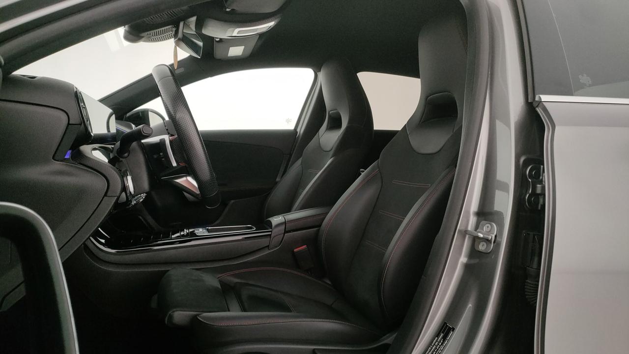 Mercedes-Benz A 200 d Premium auto