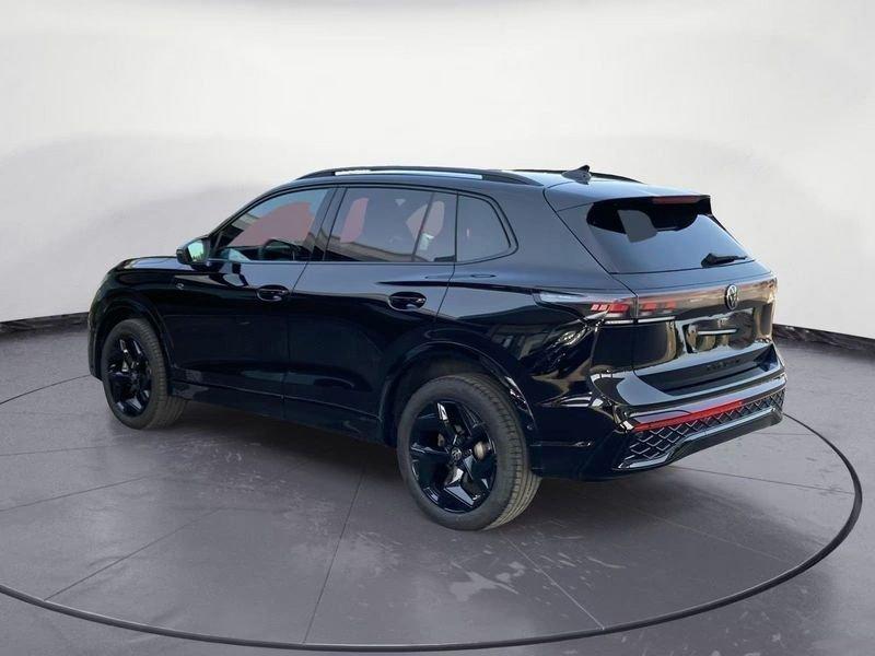 Volkswagen Tiguan 2.0 TDI 142KW SCR R-Line DSG 4MOTION DCC HEAD-UP CAMERA