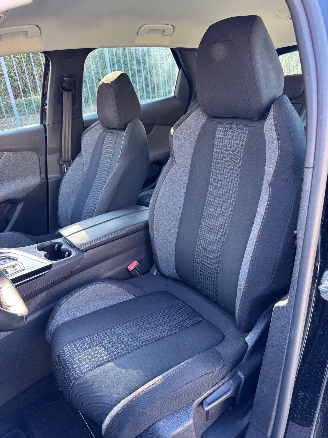 Peugeot 3008 BlueHDi 130 automatica 2021