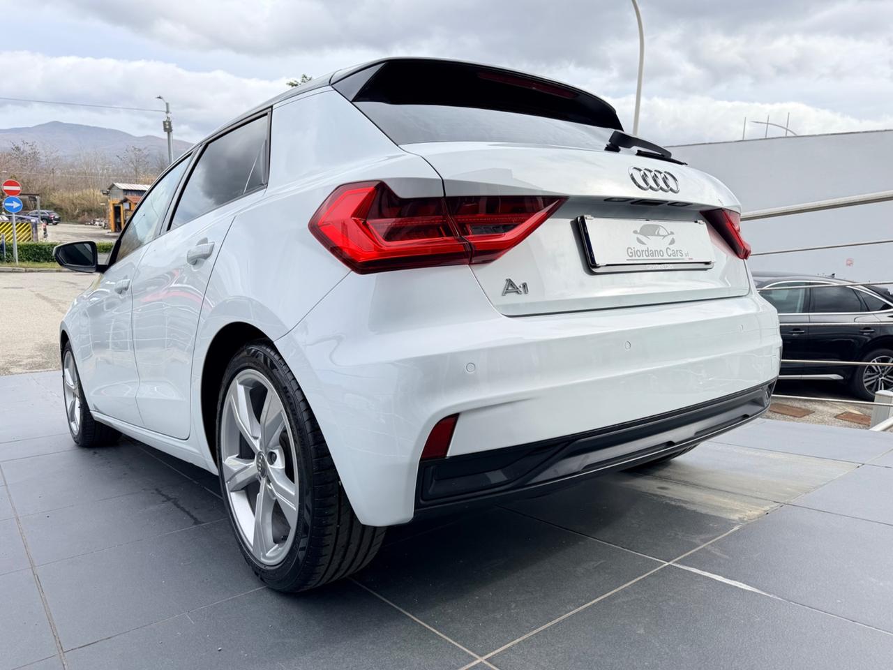 Audi A1 SPB 30 TFSI S tronic line edition per neopatentati
