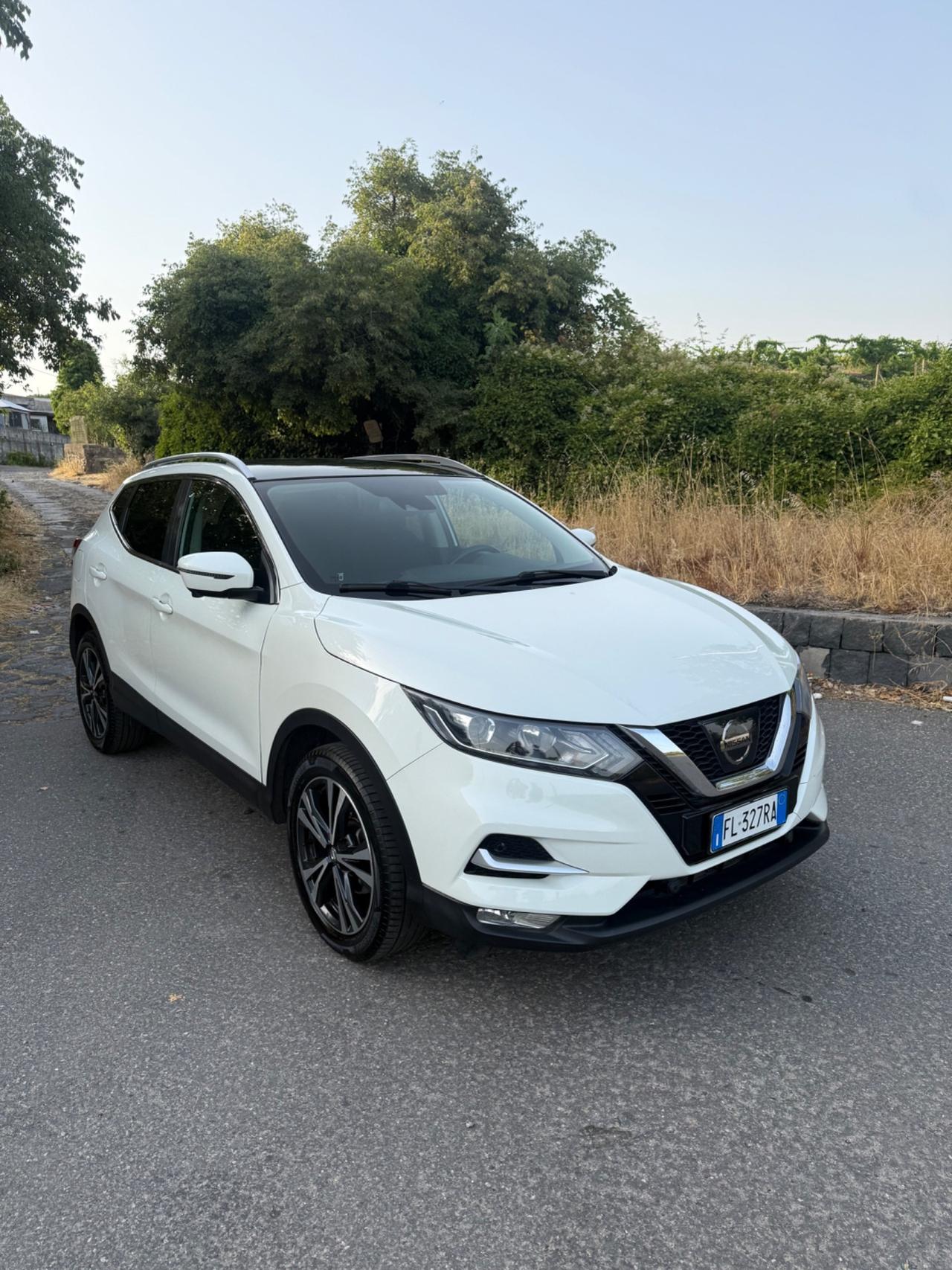 Nissan Qashqai 1.5 dCi Tekna tetto panoramico