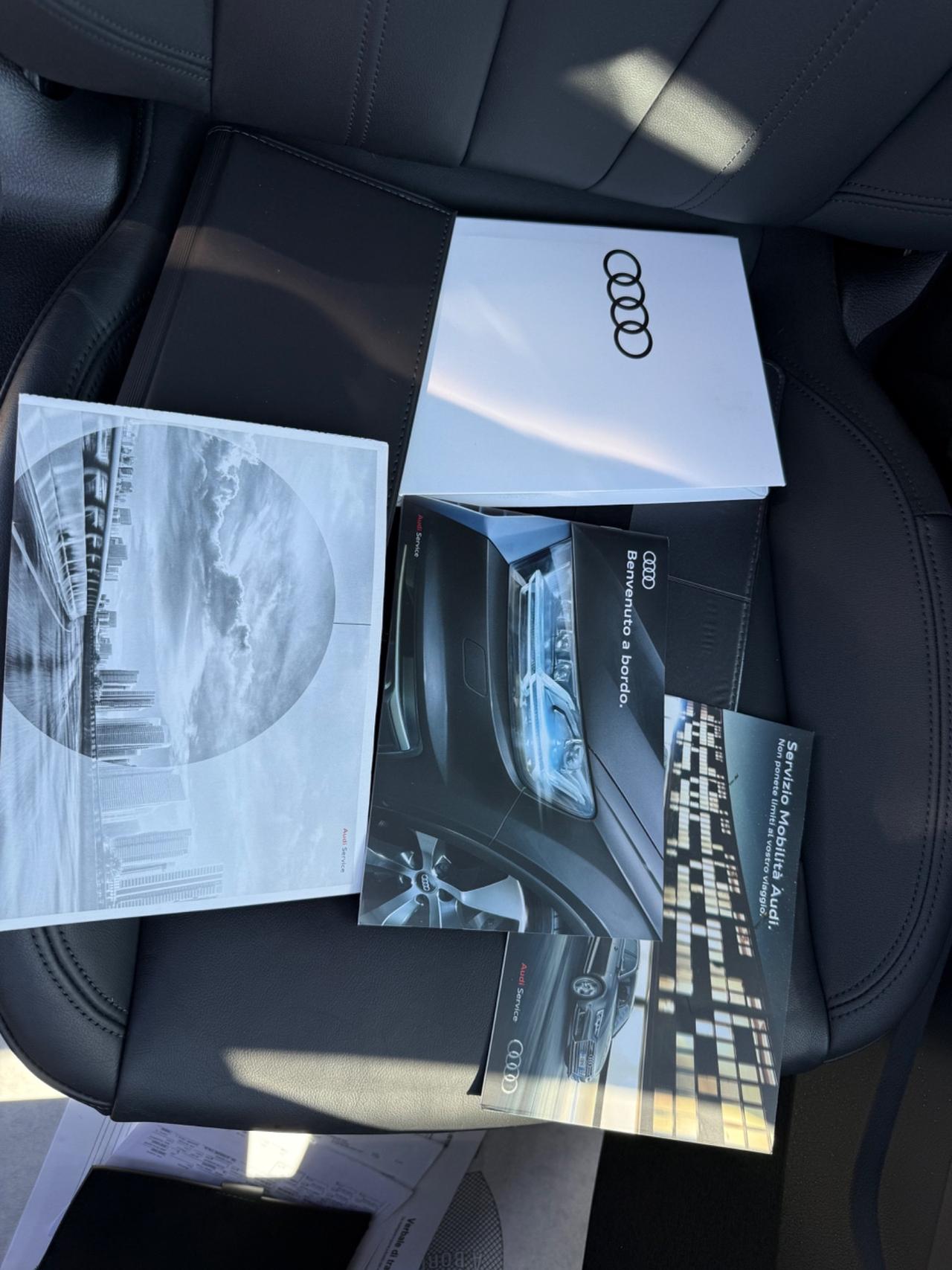 Audi A4 Avant 40 TFSI S tronic .IVA ESPOSTA.204 CV