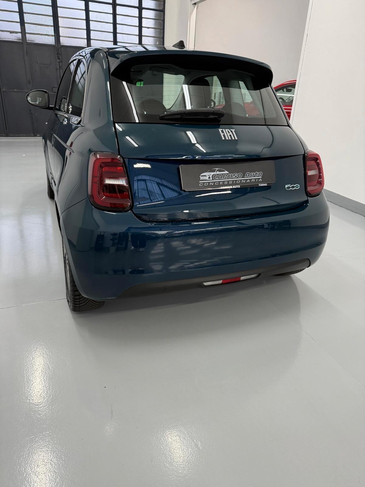 Fiat 500 500e Berlina 42 kWh Icon