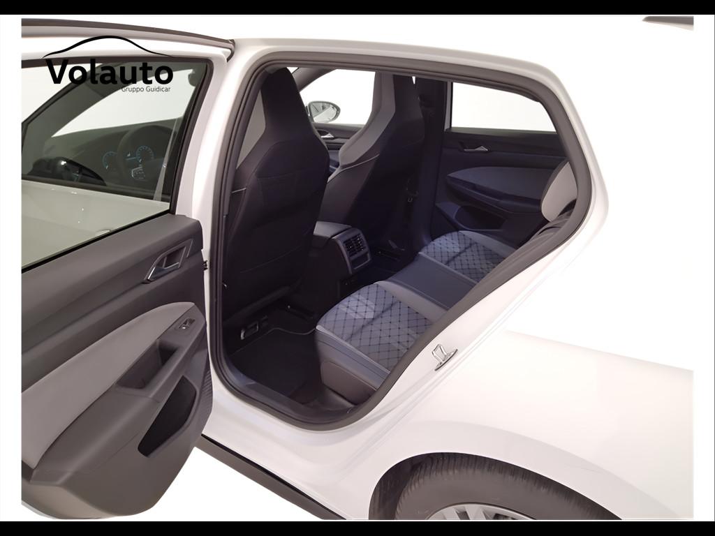 VOLKSWAGEN Golf VIII 2020 - Golf 1.5 etsi evo R-Line 130cv dsg