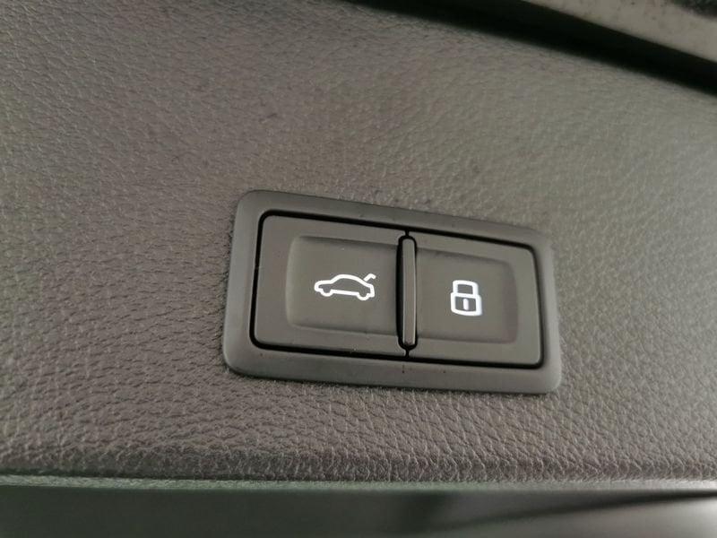 Audi Q2 35 1.5 tfsi Business Advanced s-tronic