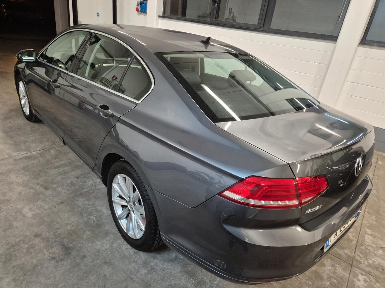 Volkswagen Passat 1.6 TDI DSG Comfortline BlueMotion Technology