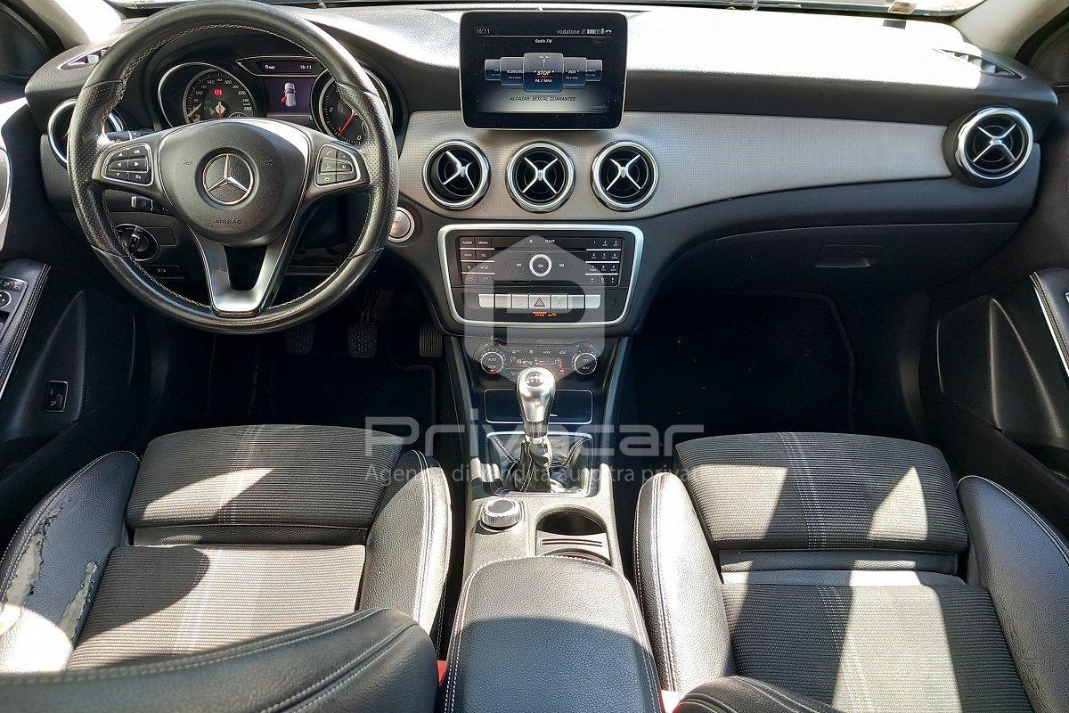 MERCEDES GLA 180 d Sport