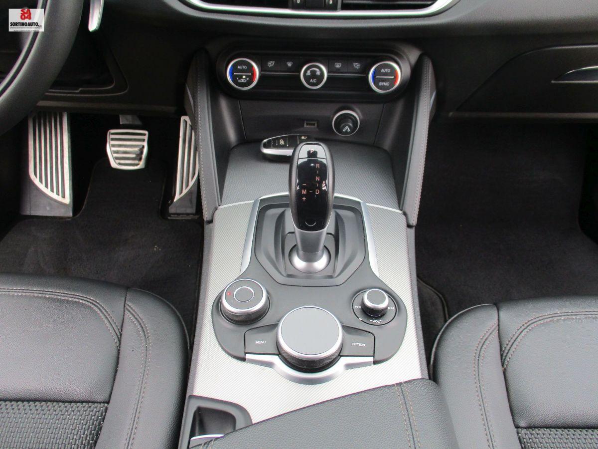 A.R.Stelvio 2.2 T.diesel 210cv AT8 Q4 Exec.-2019