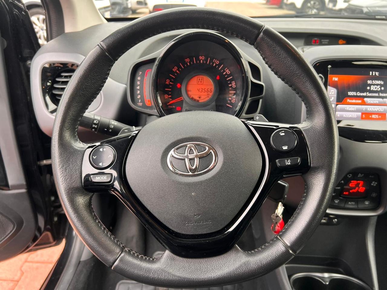 Toyota Aygo Connect 1.0 VVT-i 72 CV 5 porte x-clusiv MMT