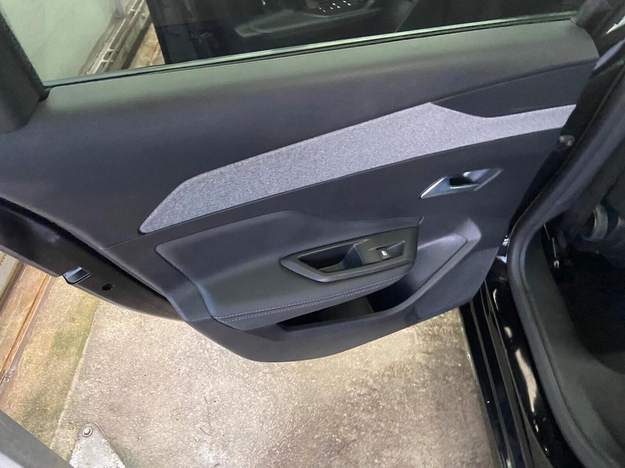 Peugeot 308 BlueHDi 130 S&S EAT8 Allure