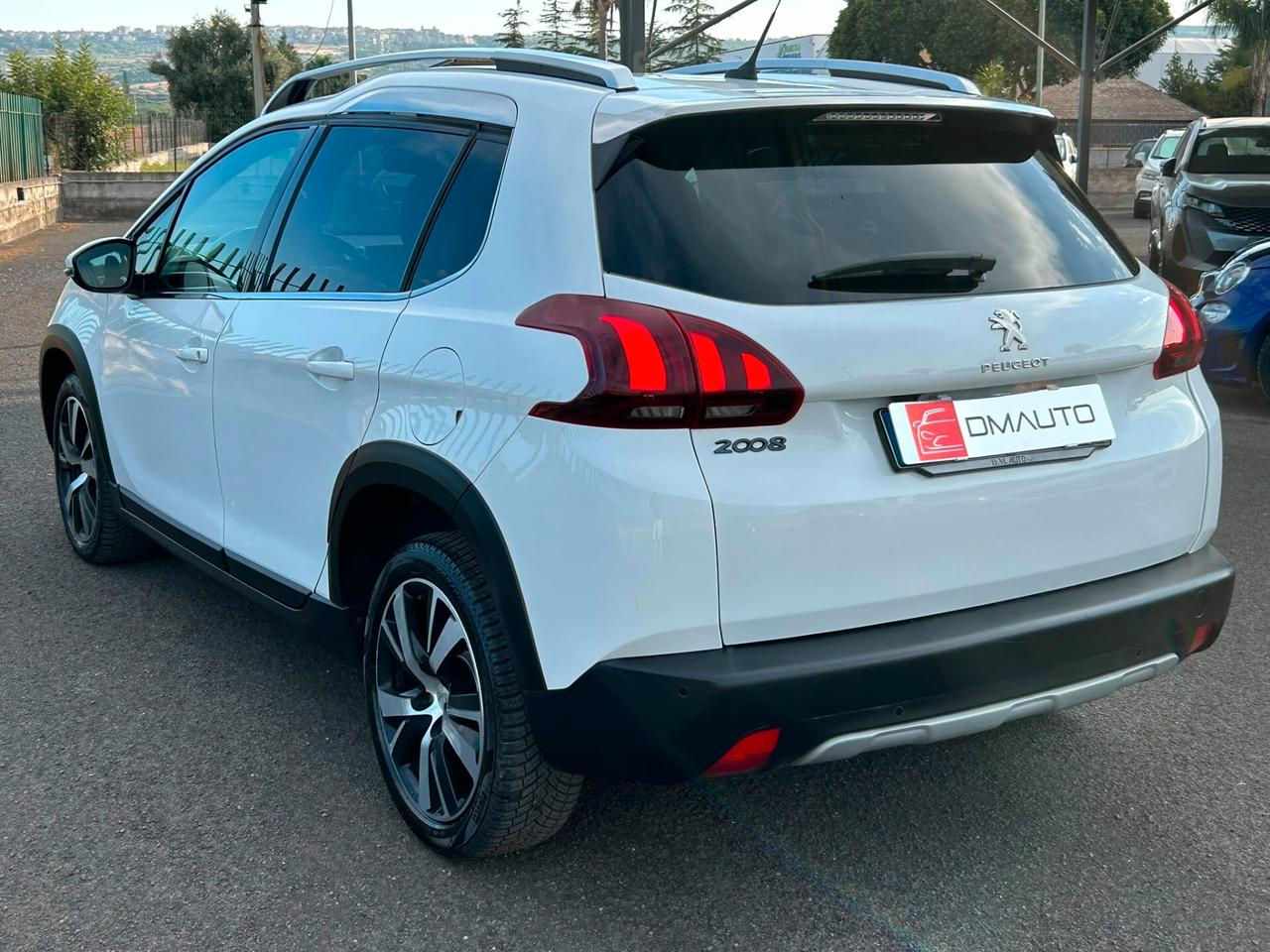 Peugeot 2008 BlueHDi 100 Black Matt