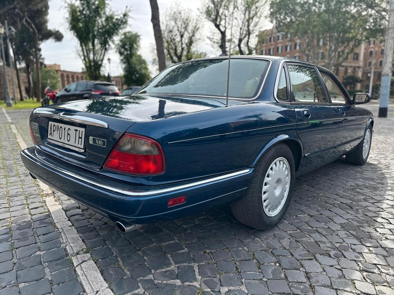 Jaguar Xj6 AUTOMATICA 85.000KM ORIGINALI ASI