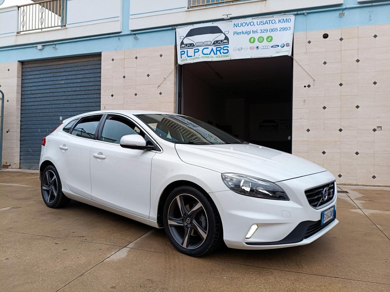 Volvo V40 D2 R-design Momentum