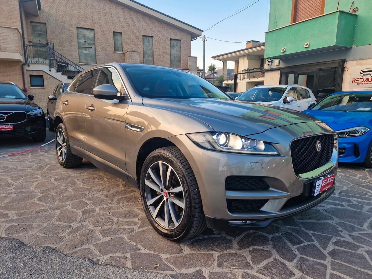 Jaguar F-Pace 2.0 D 240 CV AWD aut. Pure