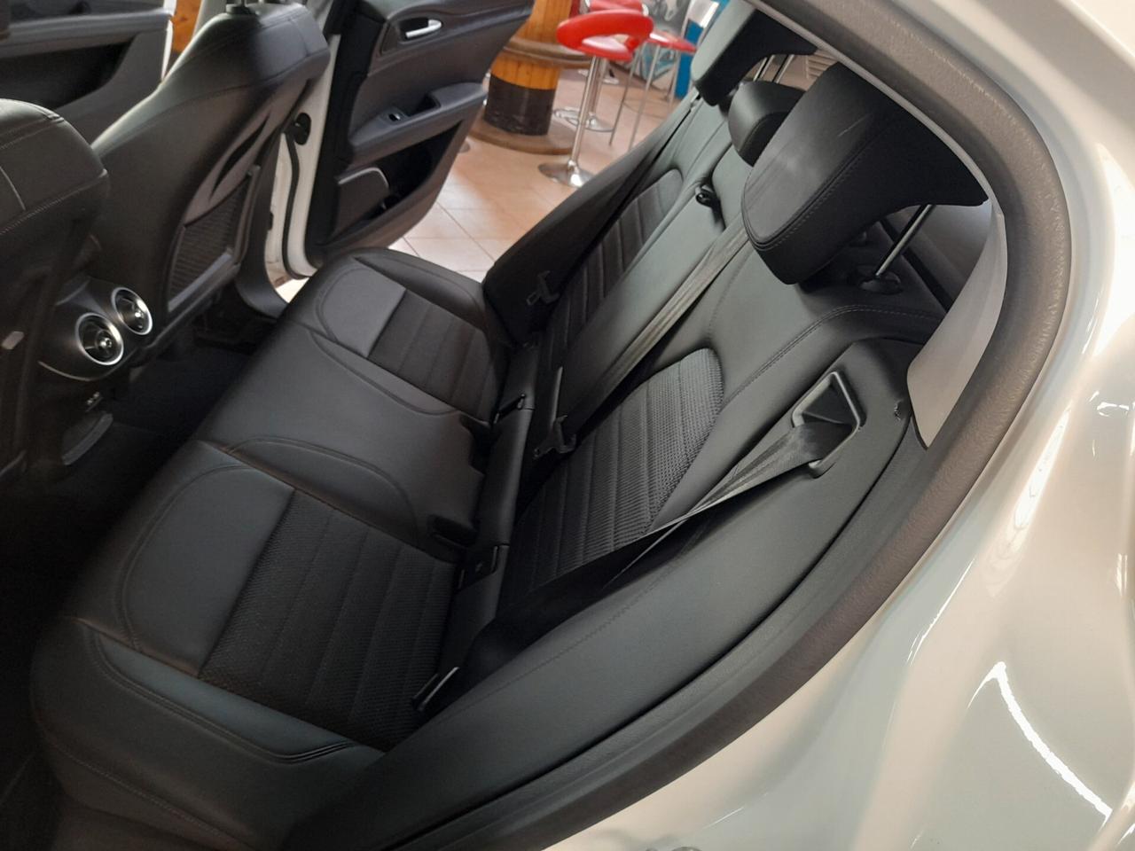 Alfa Romeo Stelvio 2.2 Turbodiesel 180 CV AT8 Q4 Executive