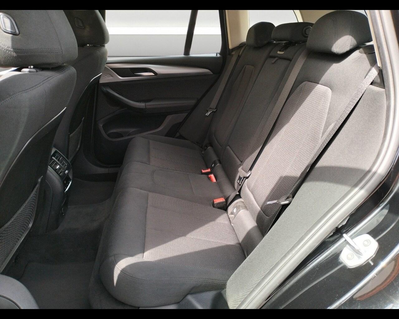 BMW X3 (G01/F97) X3 sDrive18d Business A...