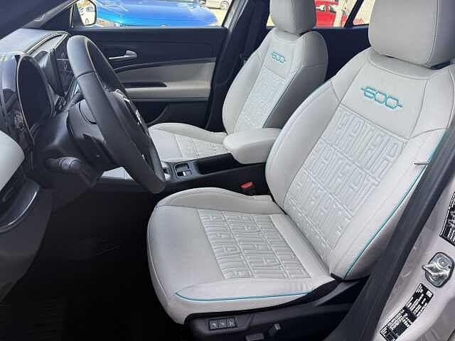 Fiat 600 Hybrid Hybrid 100 CV DCT MHEV La Prima