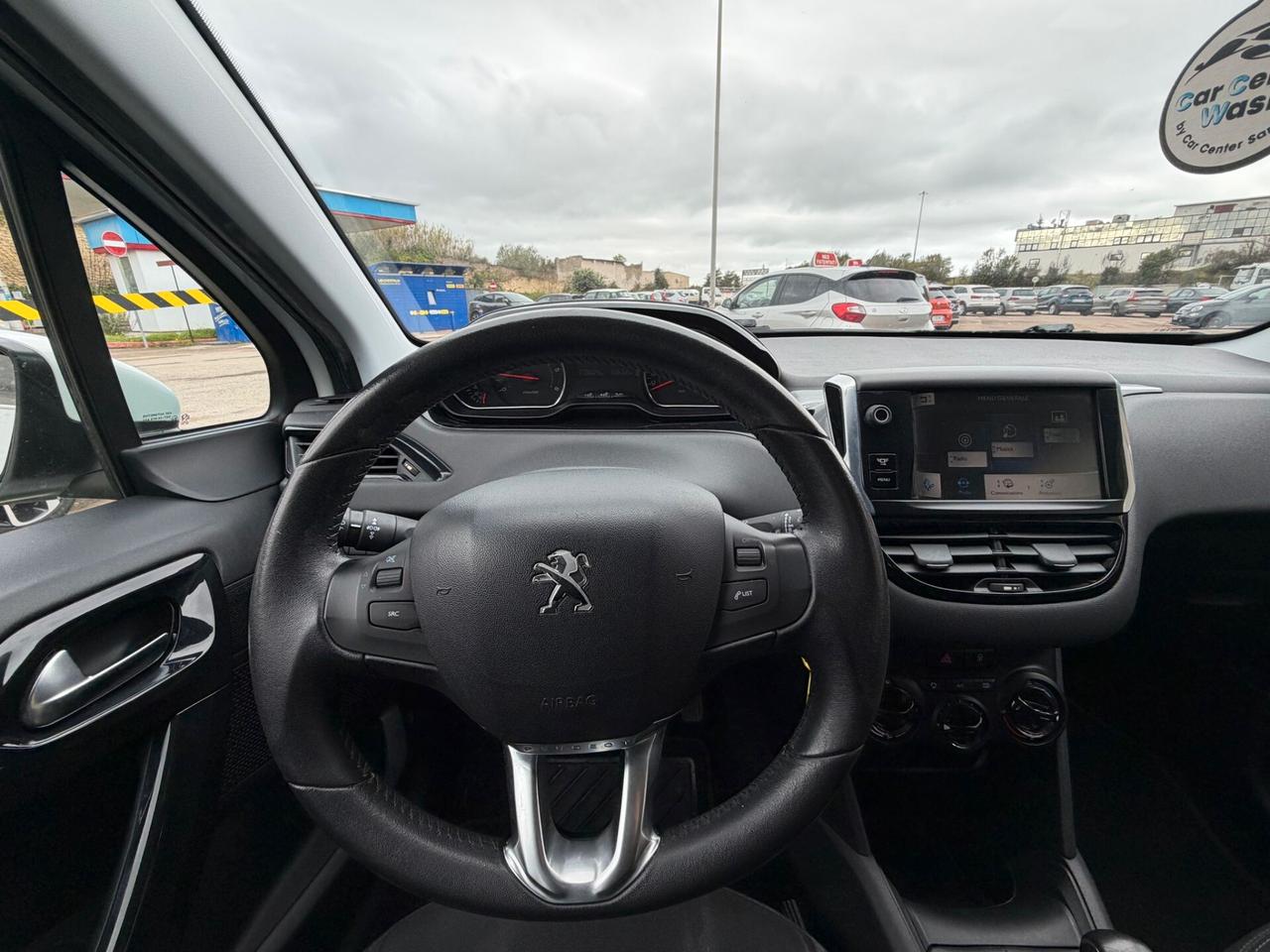 Peugeot 208 1.4 HDi 68 CV 5 porte Allure