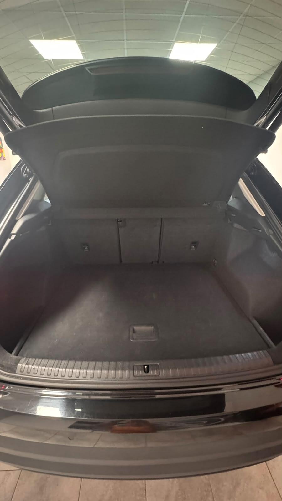 Audi Q3 35 TDI S tronic Business