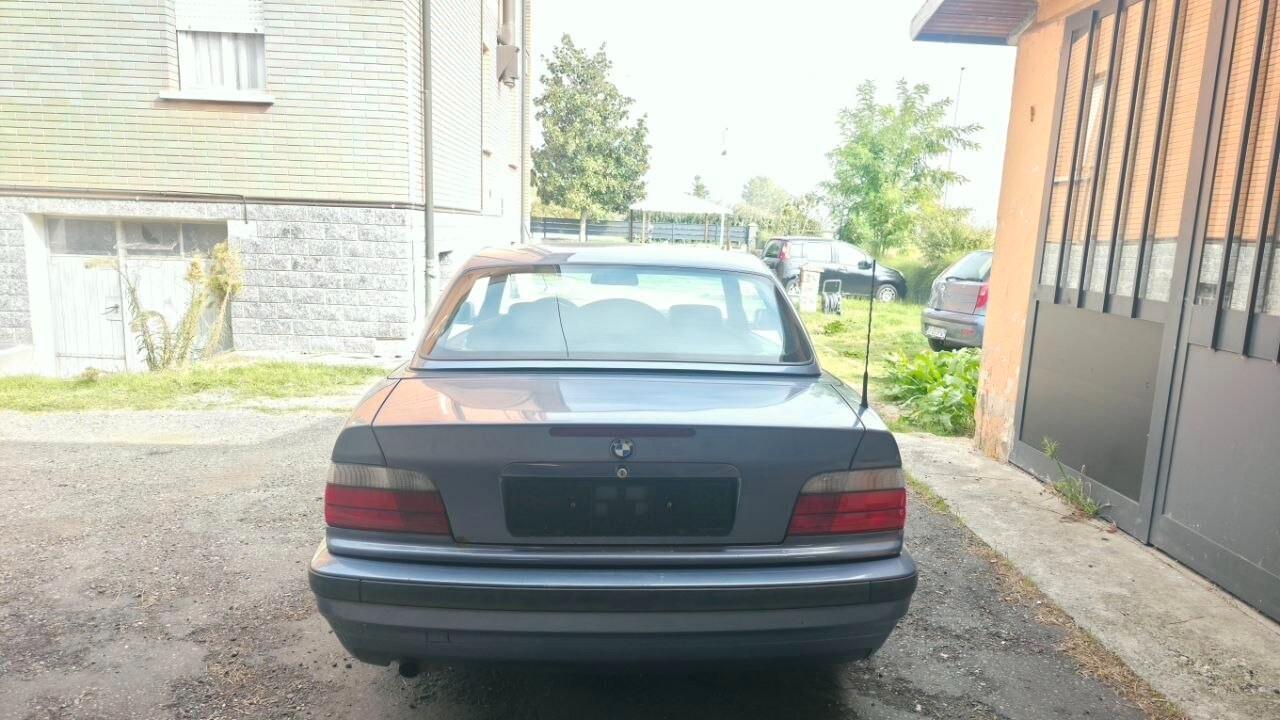 Bmw 318i Coupé