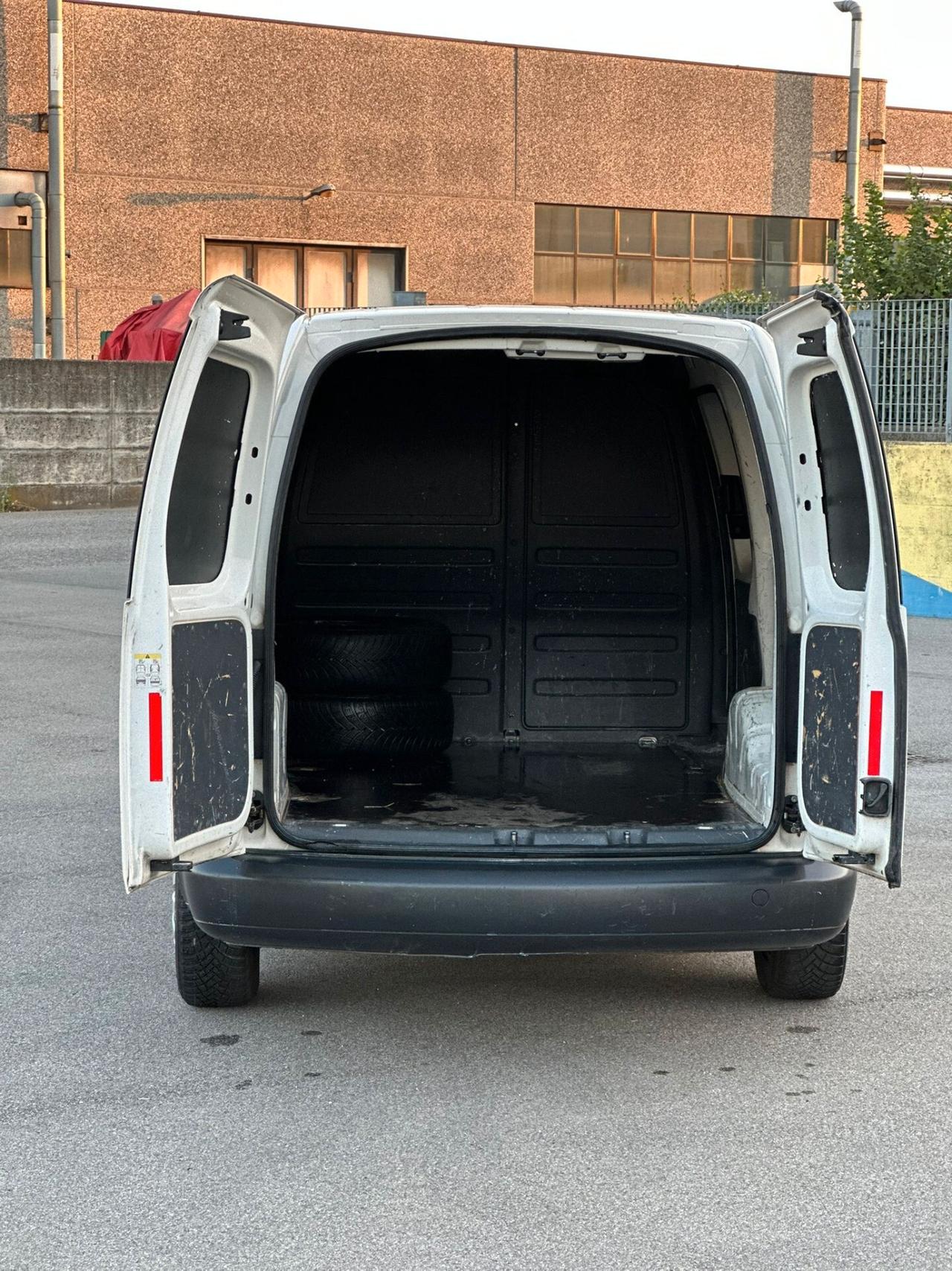 VW CADDY MAXI DEL 2012