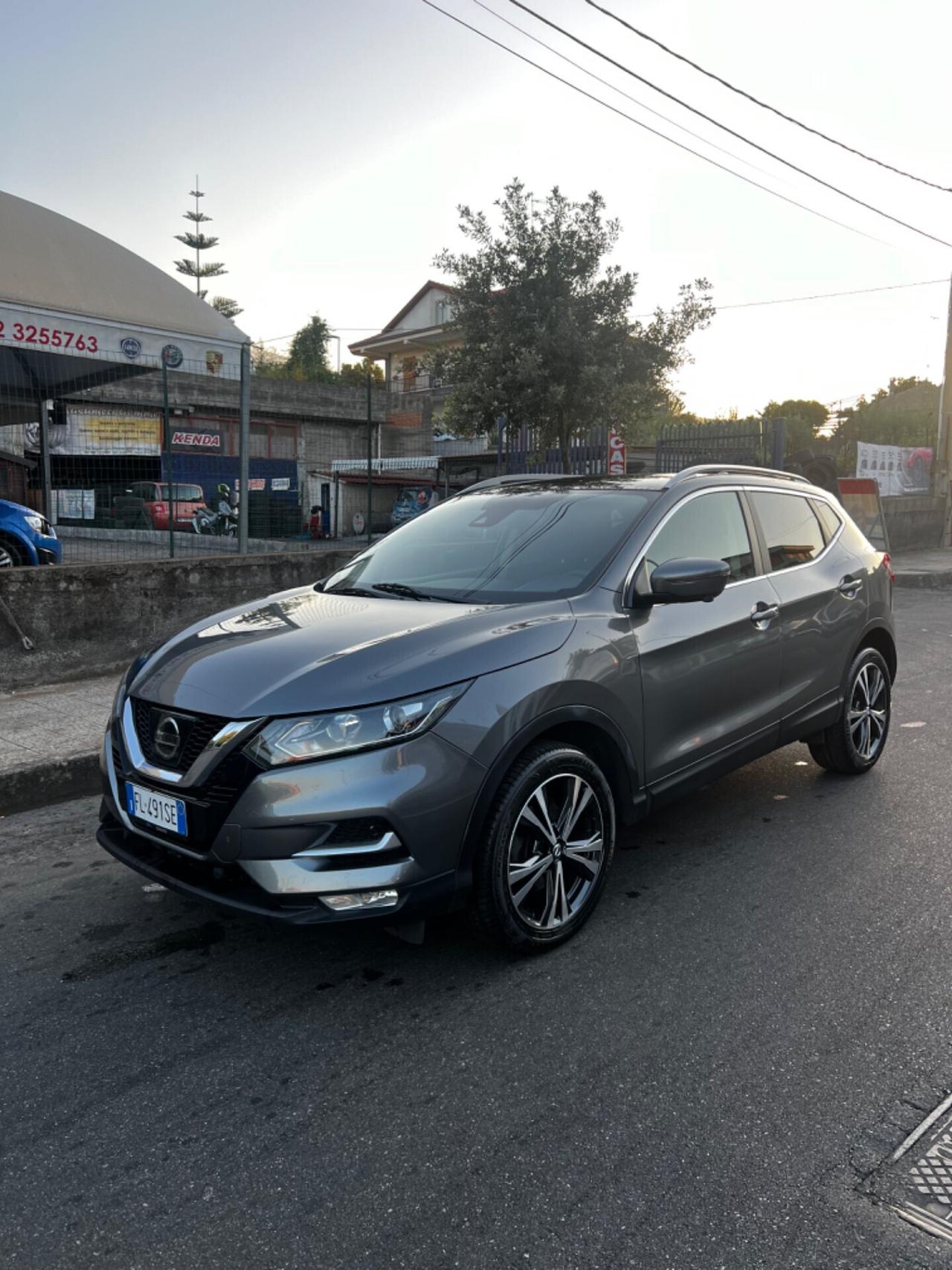 Nissan Qashqai 1.5 dCi Tekna tetto apribile