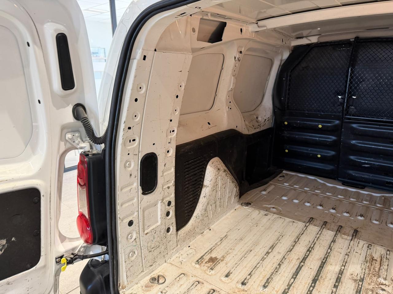 Peugeot Partner BlueHDi 100 ETG6 S&S L1 Furgone Premium