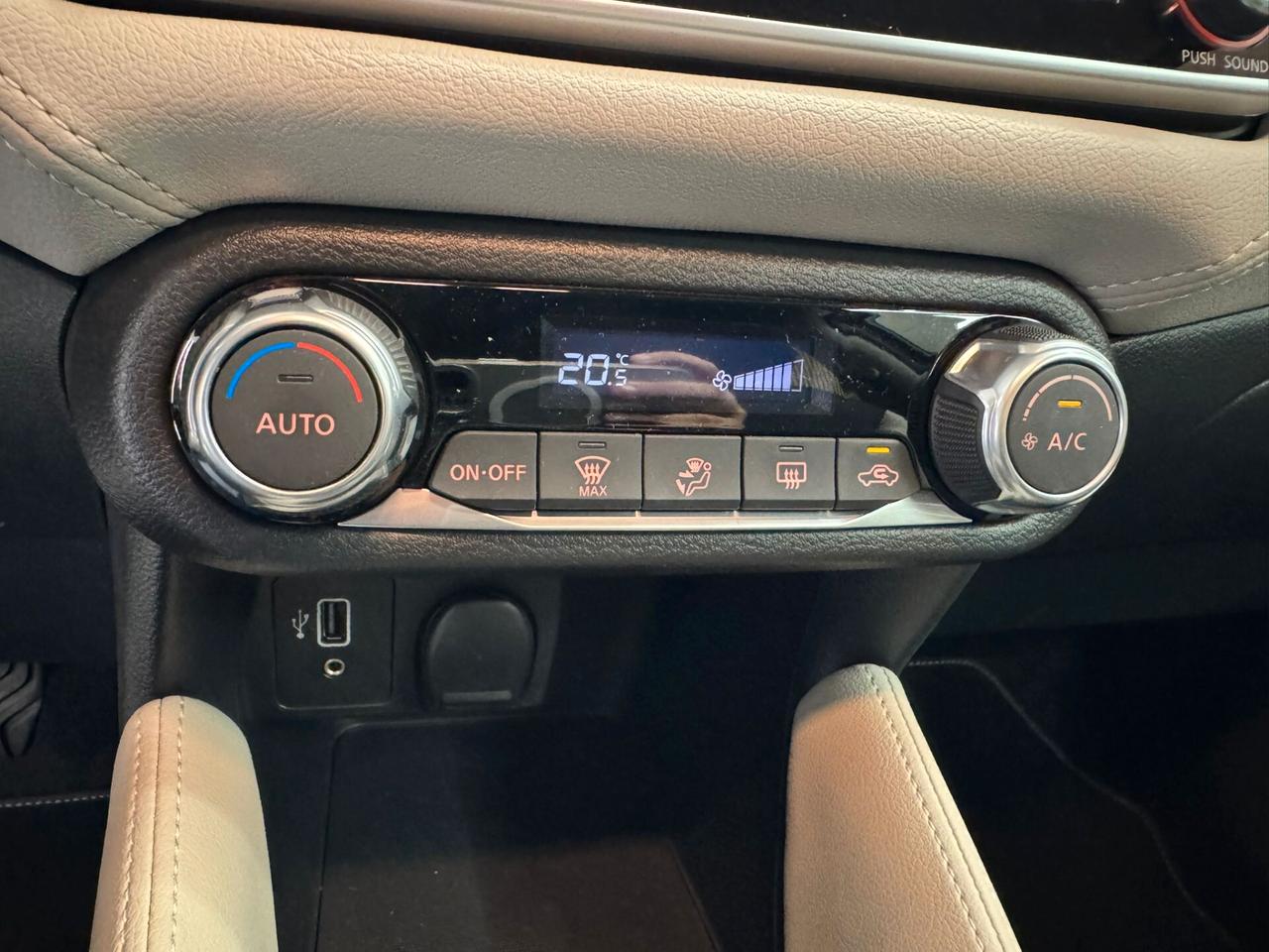 Nissan Micra IG-T 92 5 porte Tekna