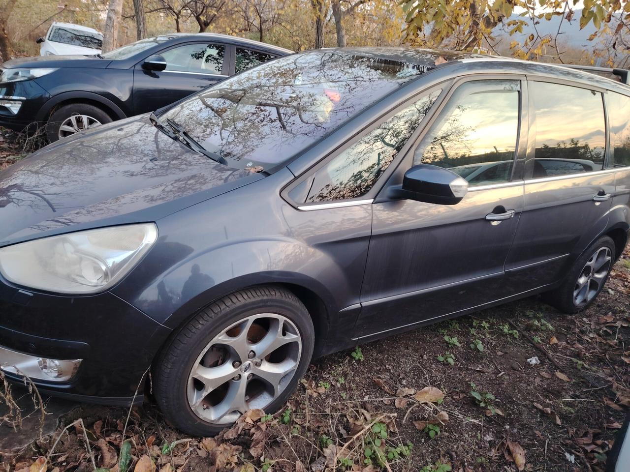 Ford Galaxy 2.0 TDCi 140 CV Ghia DPF