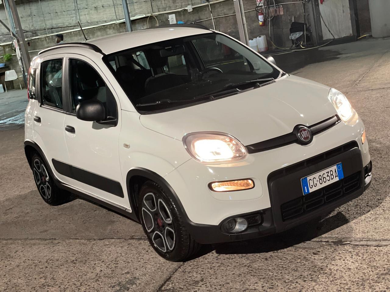 Fiat Panda 1.0 FireFly S&S Hybrid City Cross