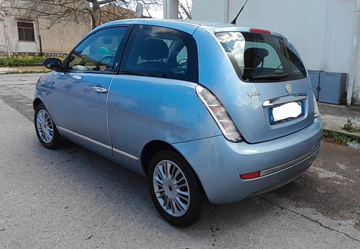 Lancia Ypsilon 1.2 Argento