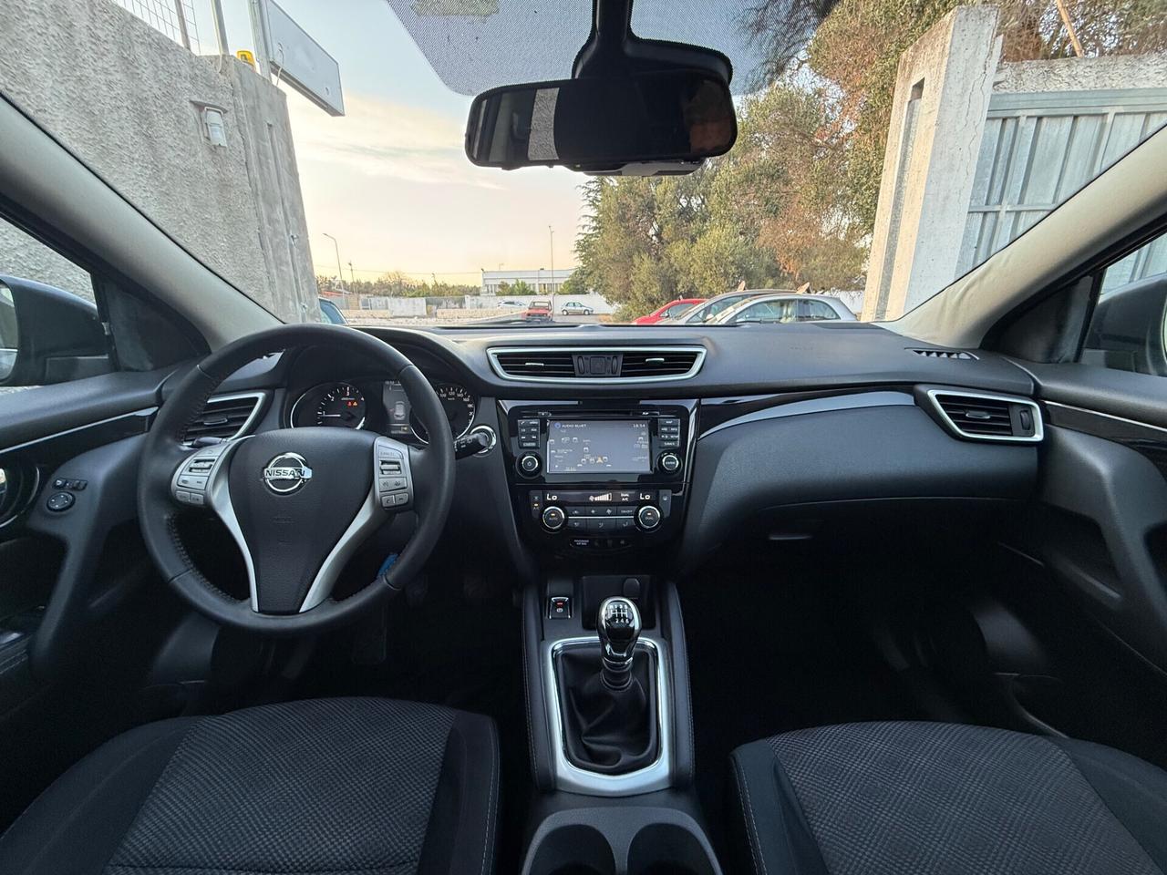 Nissan Qashqai 1.5 dCi Tekna,TETTO PANORAMICO,TELECAMERE 360°,EuroBlock,Navi,ecc.
